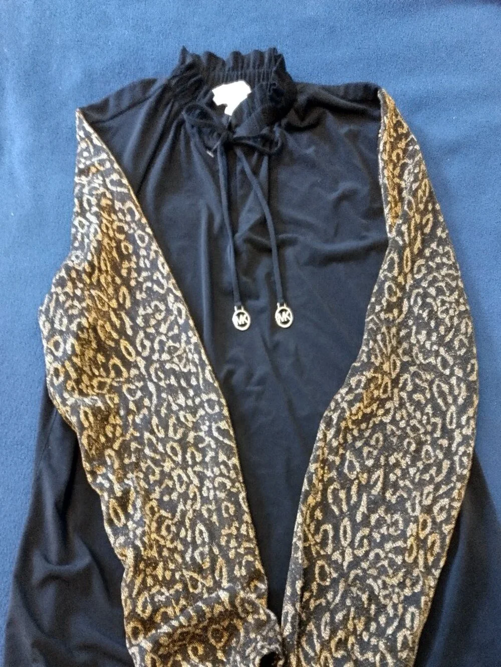 NWOT Michael Kors Pullover Top Size Large Black/Bronze Leopard